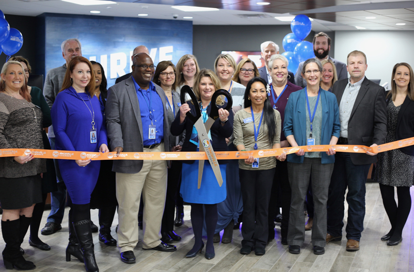 ORNL FCU employees cutting ribbon at Farragut Branch grand opening